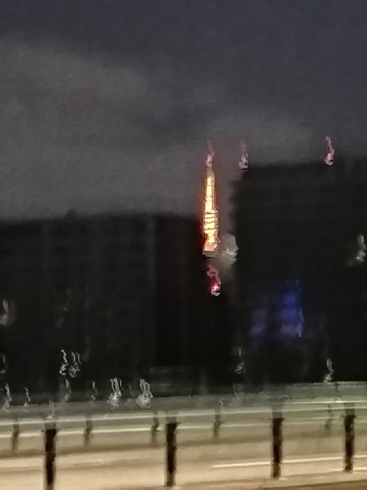 東京で東京タワーとスカイツリーを一度に見れる場所 ちゃんみわ Note 東京で東京タワーとスカイツリーを一度に見れる場所 ちゃんみわ Note
