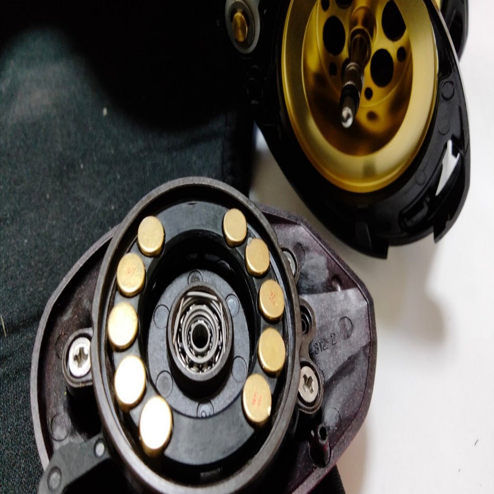 【カスタム】レボ　ビースト　X 右巻き　ロケット化 カスタム】レボ ビースト X 右巻き ロケット化 Abu Garcia REVO BEAST