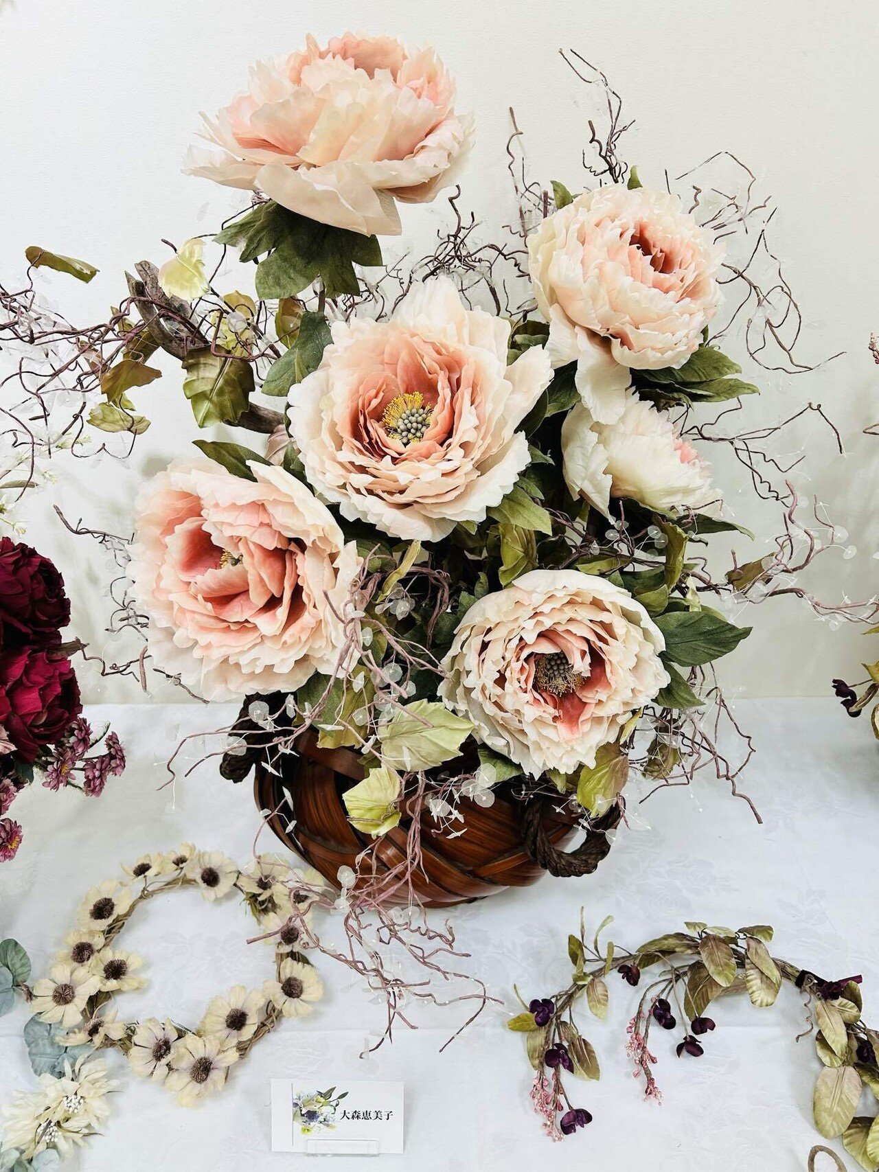  flower 様　アートフラワー　布花 展覧会感想】『阿藤雅恵布花教室の生徒展』驚愕に繊細で美しい布製造花