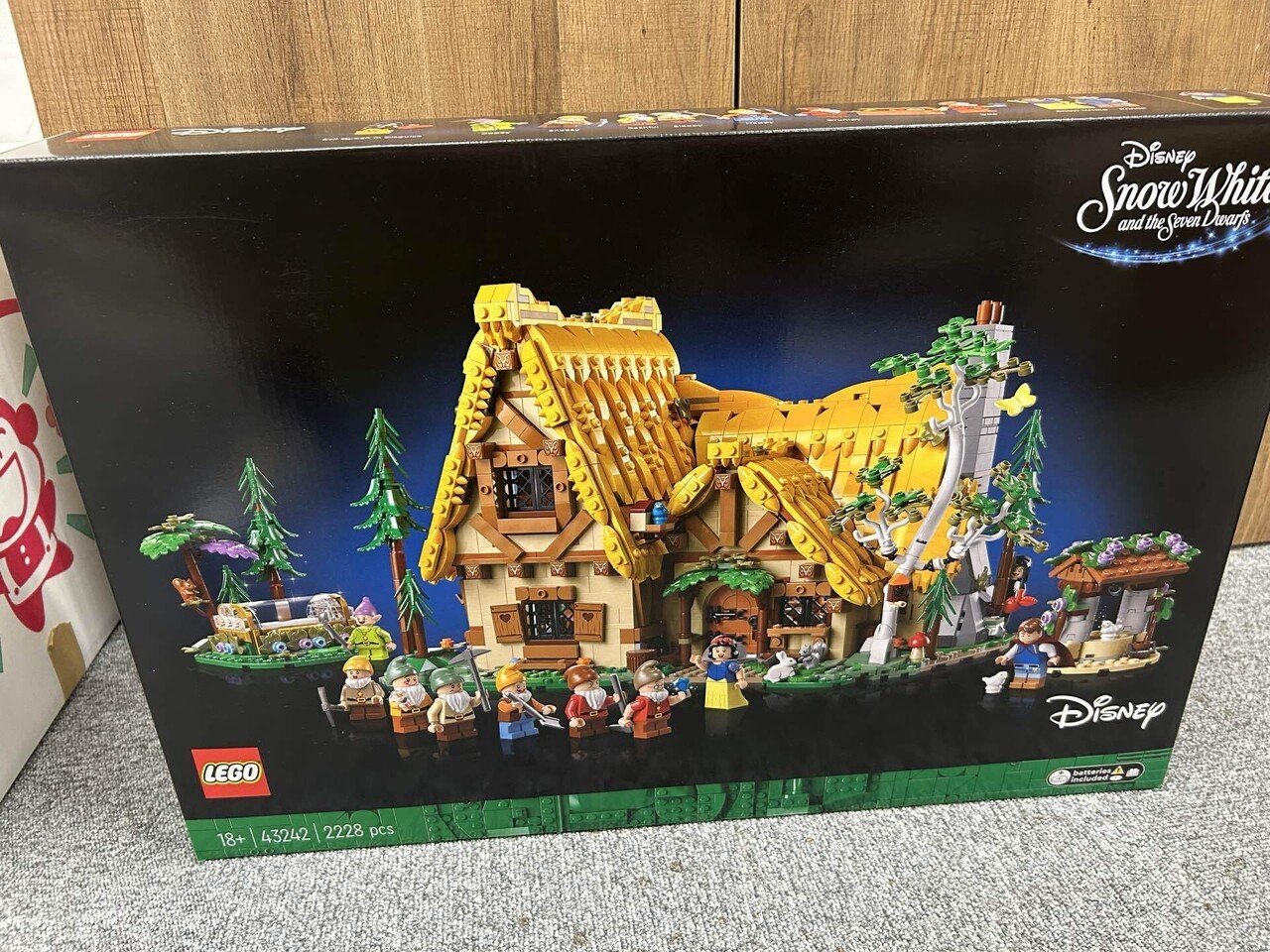 よし☆⟡.* LEGO 43242 白雪姫と7人のこびとが住む森の家｜YOSHINANI, Inc