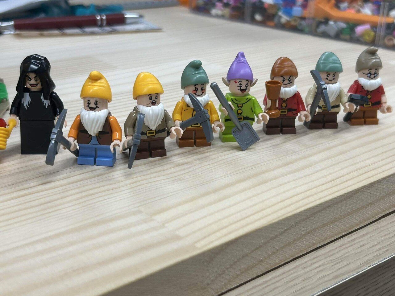 LEGO 43242 白雪姫と7人のこびとが住む森の家｜YOSHINANI, Inc