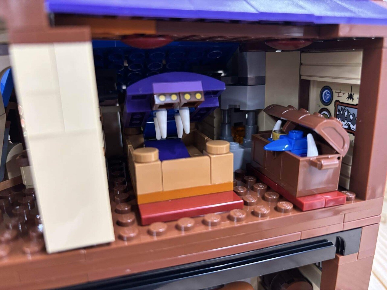 LEGO 21348 ダンジョンズ&ドラゴンズ:レッドドラゴンの伝説