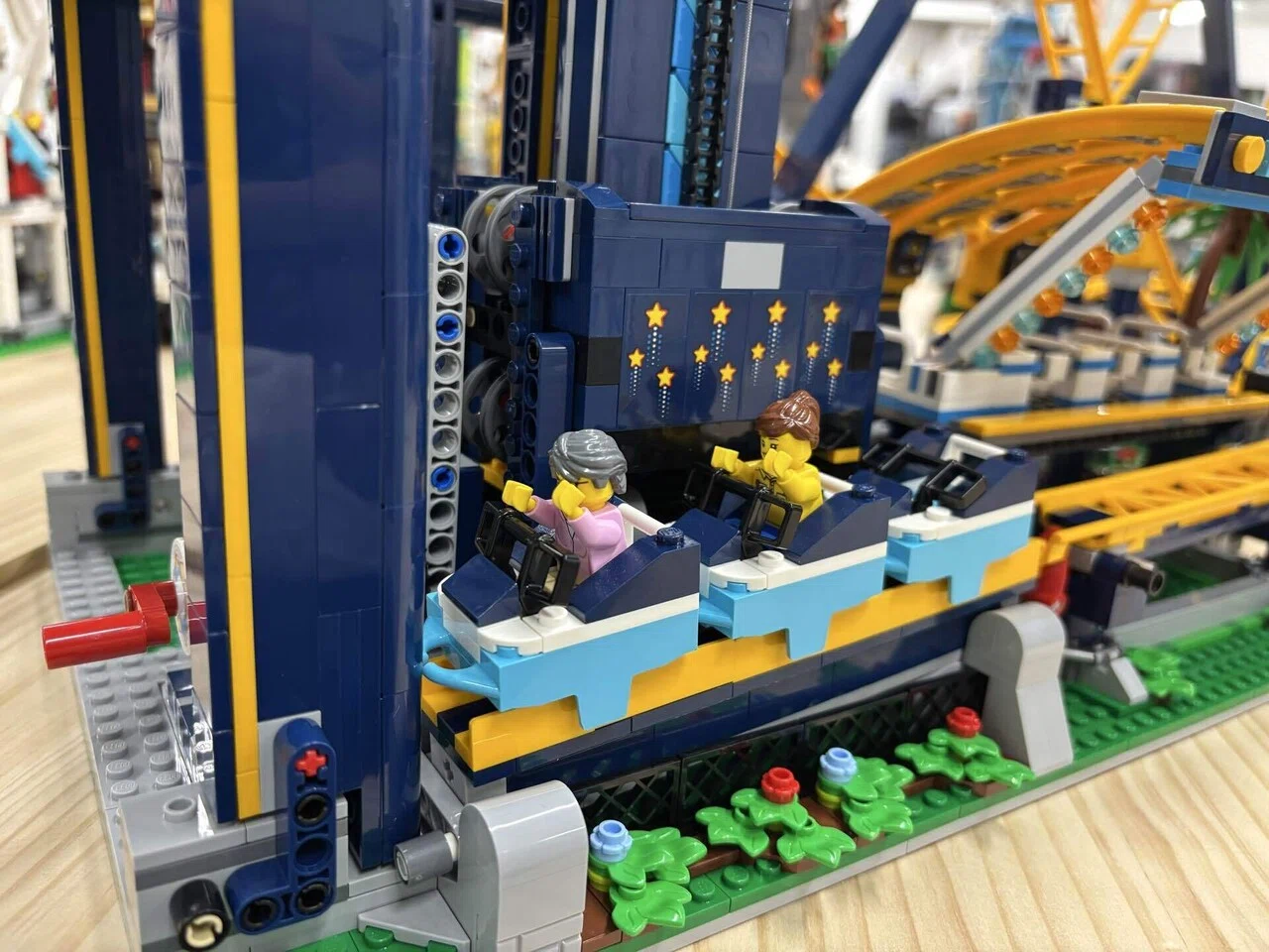 LEGO 10303 大回転ジェットコースター｜YOSHINANI, Inc.（よしなに）