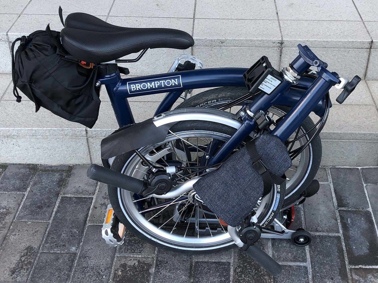 02.BROMPTONの自転車|藤本智士(Re:S) 02.BROMPTONの自転車|藤本智士(Re:S)