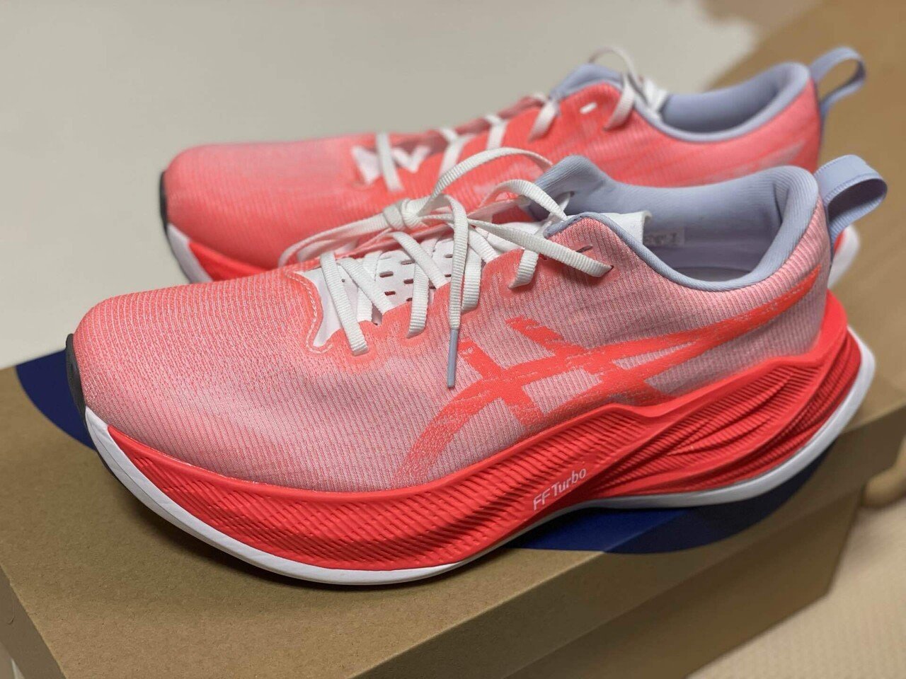 シューズレビュー】asics スーパーブラスト|K-TARO シューズレビュー】asics スーパーブラスト|K-TARO