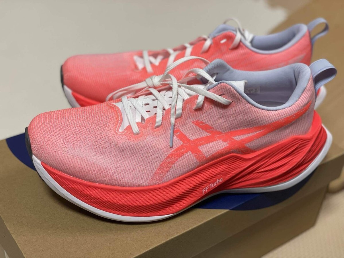 シューズレビュー】asics スーパーブラスト｜30代育休太郎のロード 