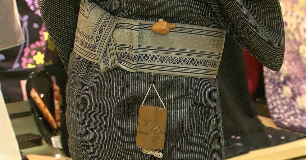 伊勢根付・『落花生』朝熊黄楊・『正昭』在銘・提げ物 伊勢根付・『落花生』朝熊黄楊・『正昭』在銘・提げ物 - メルカリ