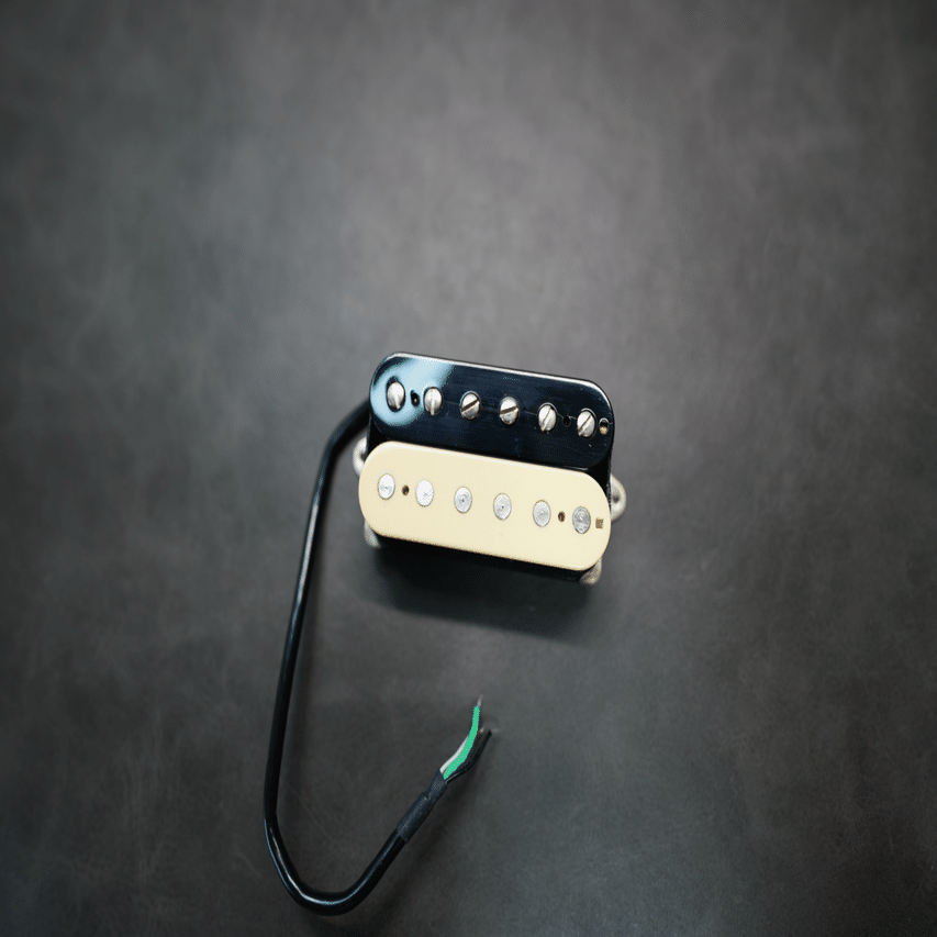 オリジナルMODストラトキャスターのリアピックアップを決める。EVH