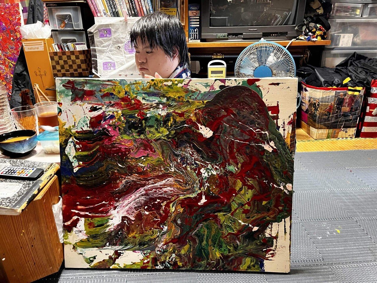 沖縄のピカソ小波津有希」ダウン症画家の夢叶いました。母智恵美も有希