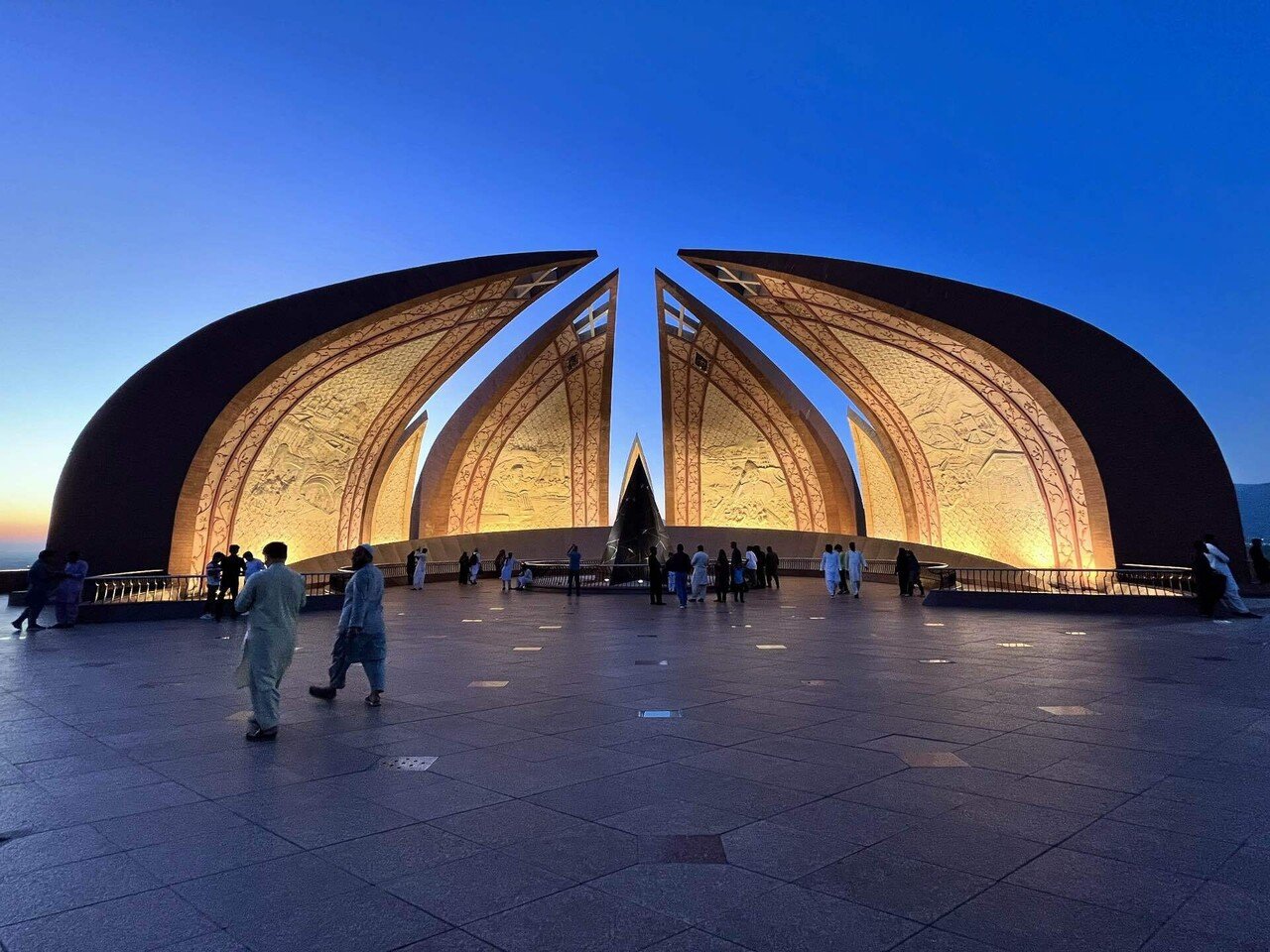 PAKISTAN HEAVEN ON EARTH パキスタン 写真集 backend=imagemagick;version=1;