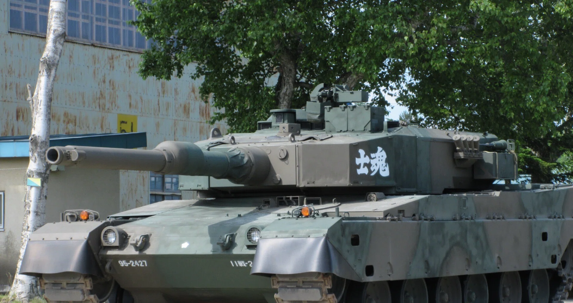 戦車部隊のメッカ北恵庭駐屯地｜戦車乗員