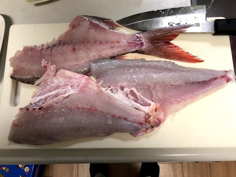 無為に時間を過ごしていたら魚の三枚おろしができるようになった 大熊信 Note