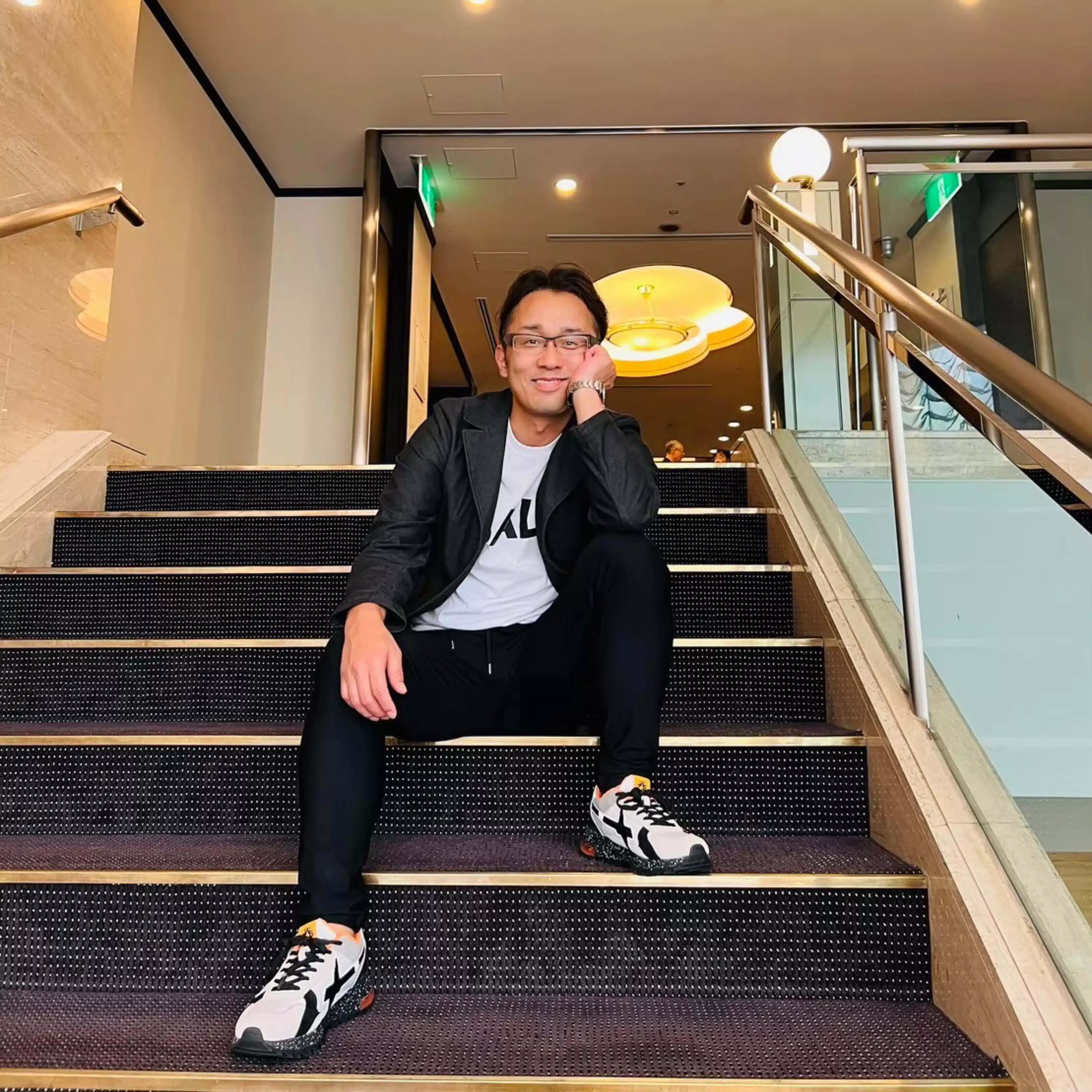 直接会って学べるFXオンラインスクール”月20万円を安定的に稼がせる”ことにフォーカスしました！
