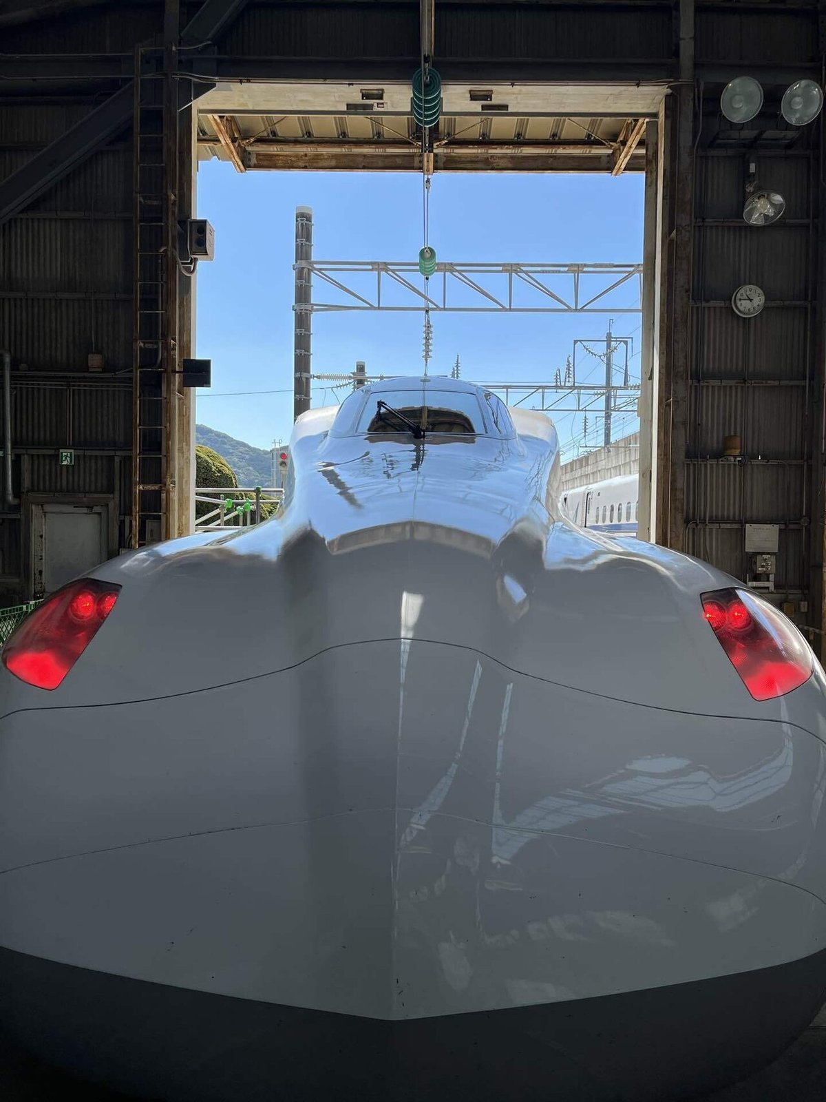隠し撮り電車接写 天然美月 - Wikipedia