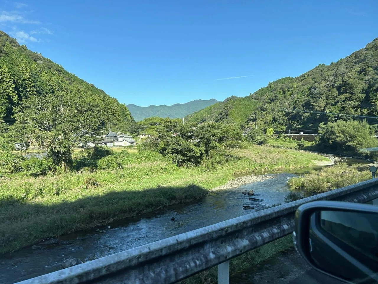 四国カルストと仁淀ブルー@高知-「究極の自由きまま旅」車中泊で四国