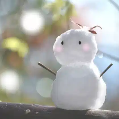 牧　菜々子