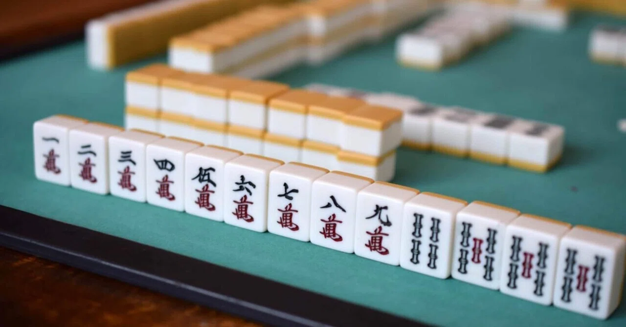麻雀:序盤における孤立28牌と役牌の比較|象
