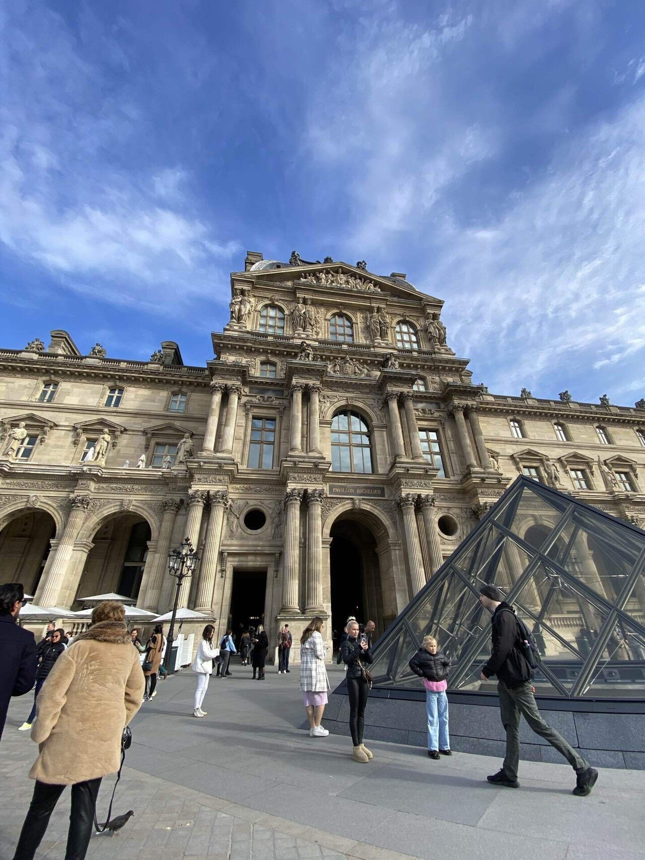 アルバート・ヴォーグ・ワイマン　 シテ島の眺め 。 パリ旅行記2024🇫🇷④シテ島からルーヴル美術館｜はるか｜音に