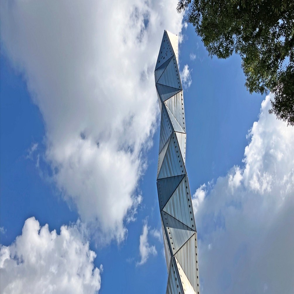 水戸のおすすめ観光スポット｜水戸芸術館 シンボルタワー｜浜田夏実