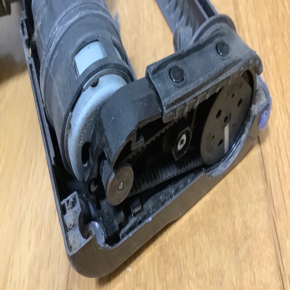 Dyson (ダイソン) 掃除機パワーブラシのモータを分解｜mochan