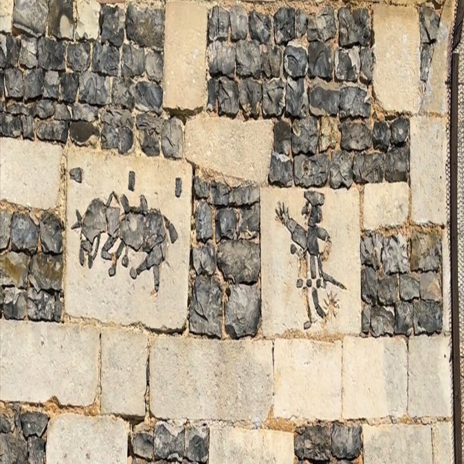 フランスにも謎解きの壁画がある！オリジナルな教会｜Kan