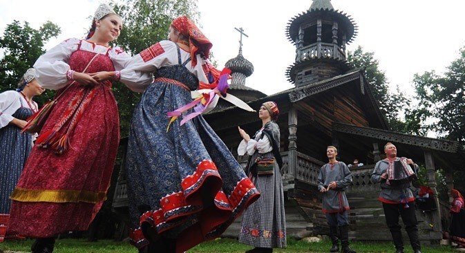 ロシアの民族衣装は元は他国の服って知っていましたか Yuji Note ロシアの民族衣装は元は他国の服って知っていましたか Yuji Note