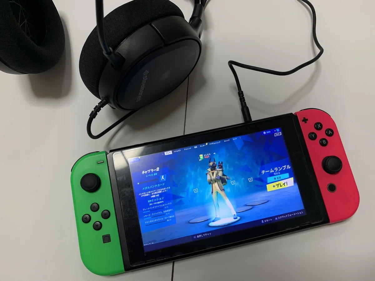 小学5年生の息子に「Nintendo Switchのフォートナイトでボイスチャット 