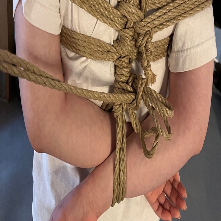 緊縛趣味 緊縛受け手女子本、文学フリマ東京39で売ります！｜こめこ