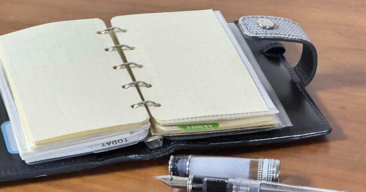 ノート スケジュール帳 リーフ 文房具 黒ノート1冊のみ （暗記ノートを 