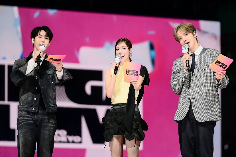 ATEEZ 】大阪個サイン会、団体ハイタッチ会に行ってきたよ｜miyu-fa