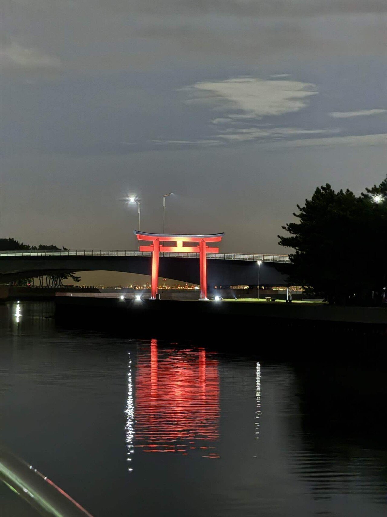 鳥居崎海浜公園 大鳥居｜福田博之
