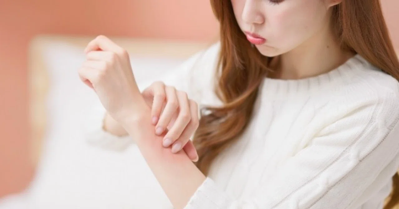 最新：鉄代謝は乾癬と関連しており、亜鉛とセレンの摂取はアトピー性皮膚炎のリスクを減らす可能性がある