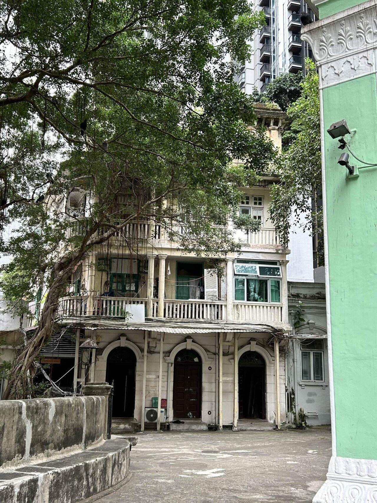 散步香港134 ＜ 中環 / Jamia Mosque 些利街清真寺 ＞｜Sophie