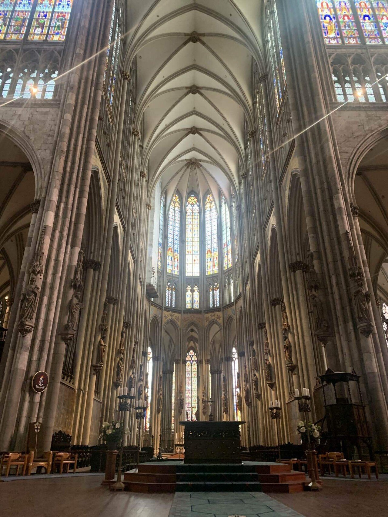 ドイツ旅#2 〜ケルン〜 大迫力の大聖堂｜pukupuko