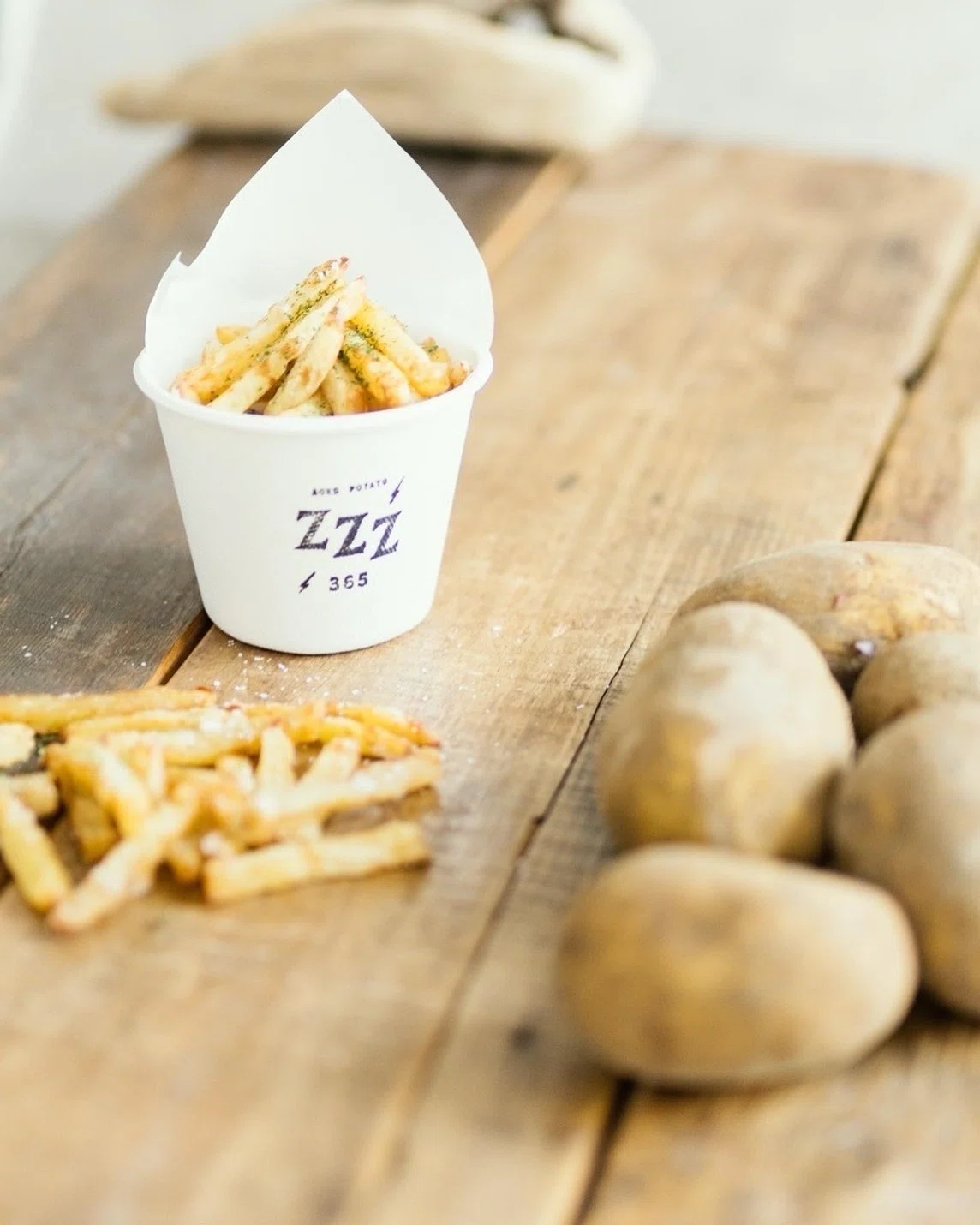 日本一のフライドポテト専門店”zzz365”のブランドソングを作らせて