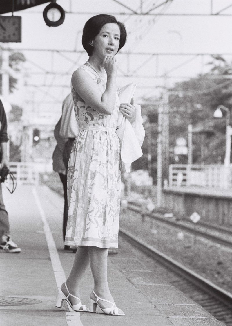 八千草薫、女優「日本の顔」和泉多摩川駅ホームで