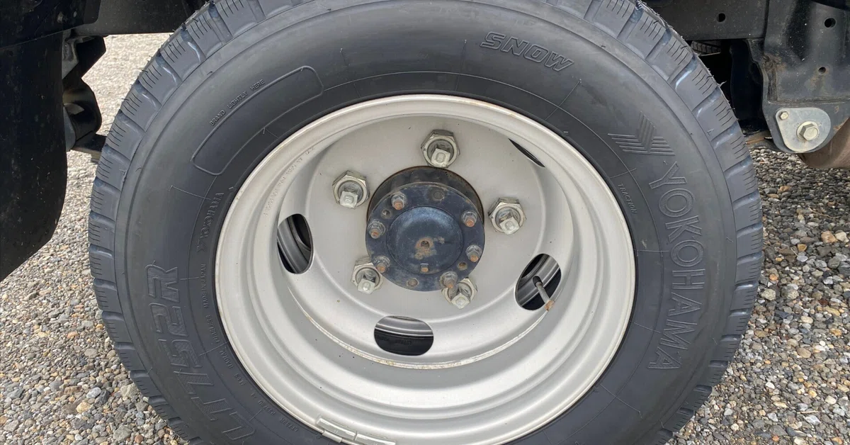 パーツレビュー】YOKOHAMA LT752R 195/75R15｜ハコ点のランマ
