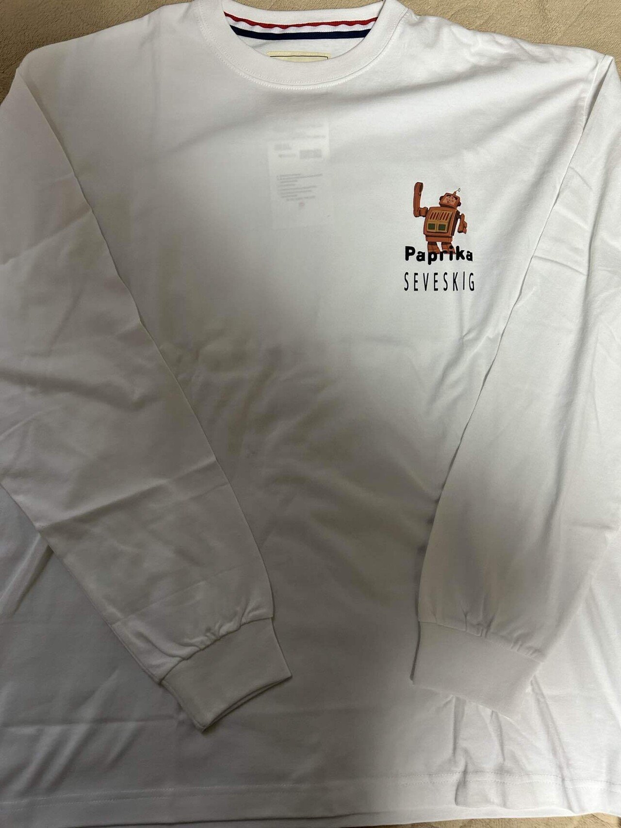 パプリカのTシャツ｜柳の木