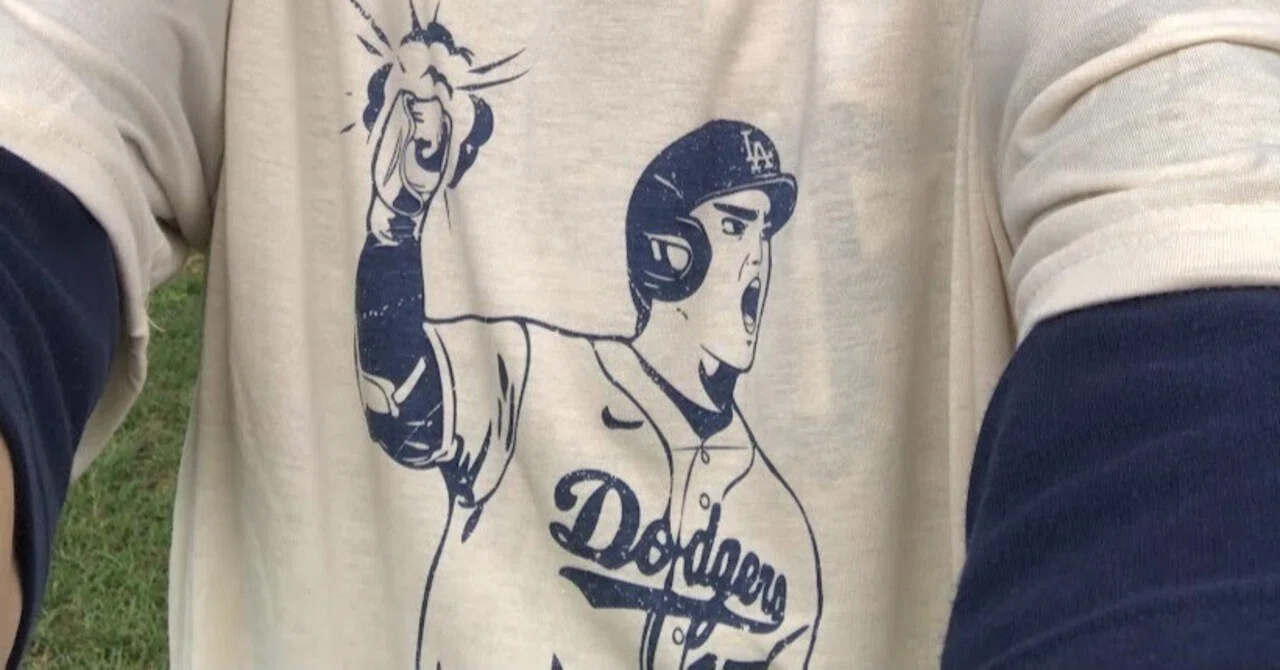 ドジャースタジアムgiveaway大谷翔平Tシャツを自慢|kazuya_mizuki ドジャースタジアムgiveaway大谷翔平Tシャツを自慢|kazuya_mizuki