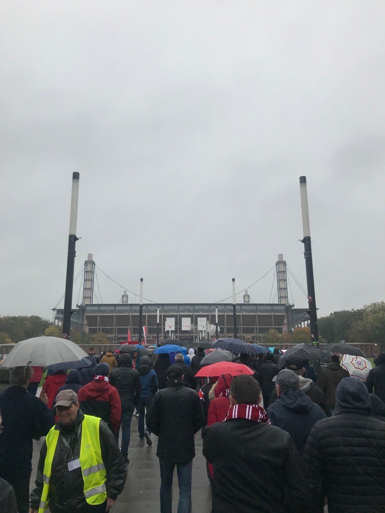 1 Fc ケルン ドイツ の試合観戦 シロクロッソ Note