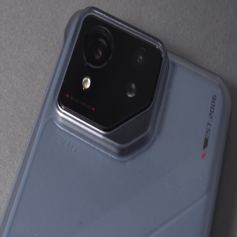 ROG Phone 8をレビュー|初めてのゲーミングスマホはカメラもけっこう