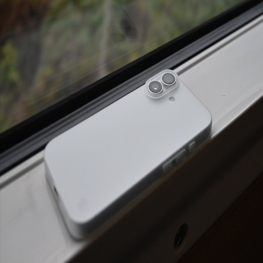 iPhone 16 ホワイト｜鏡像異性体