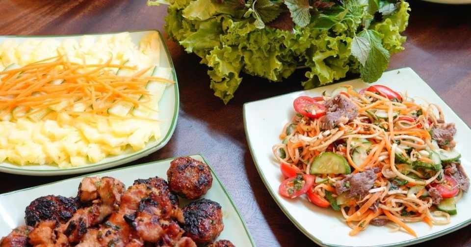新鮮素材を炭火焼き 野菜 スタミナたっぷりの北部料理で元気になろう ベトナム ハノイ料理教室参加レポート Mari Tateno Note