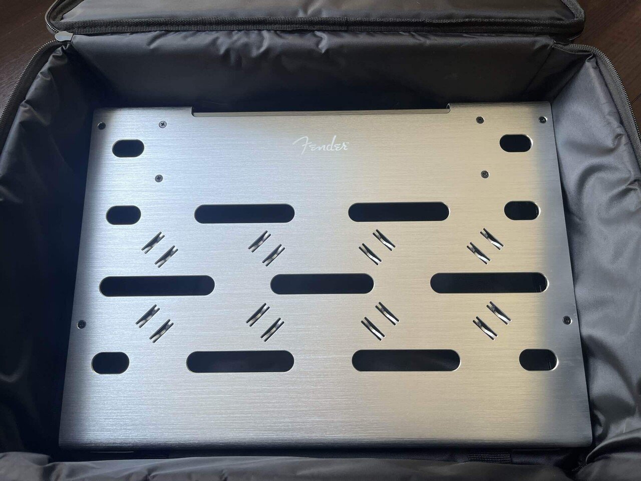 FENDER PEDALBOARD W/BAG, SMALL 送料無料 | Sound House
