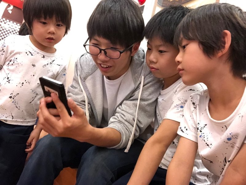 ママだってキレイに写りたい 何度も見返したくなる写真とは Brother4 ママ Note