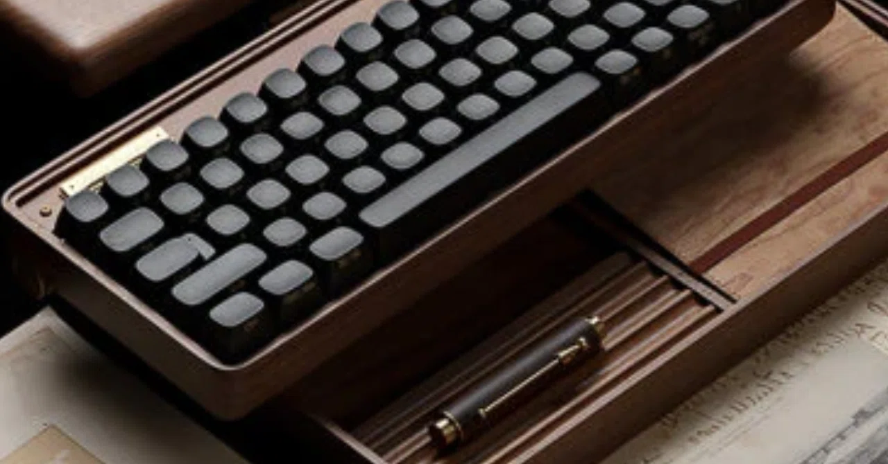 付属品は万年筆☆Lofree 木製ケースメカニカルキーボードセット ｜noda