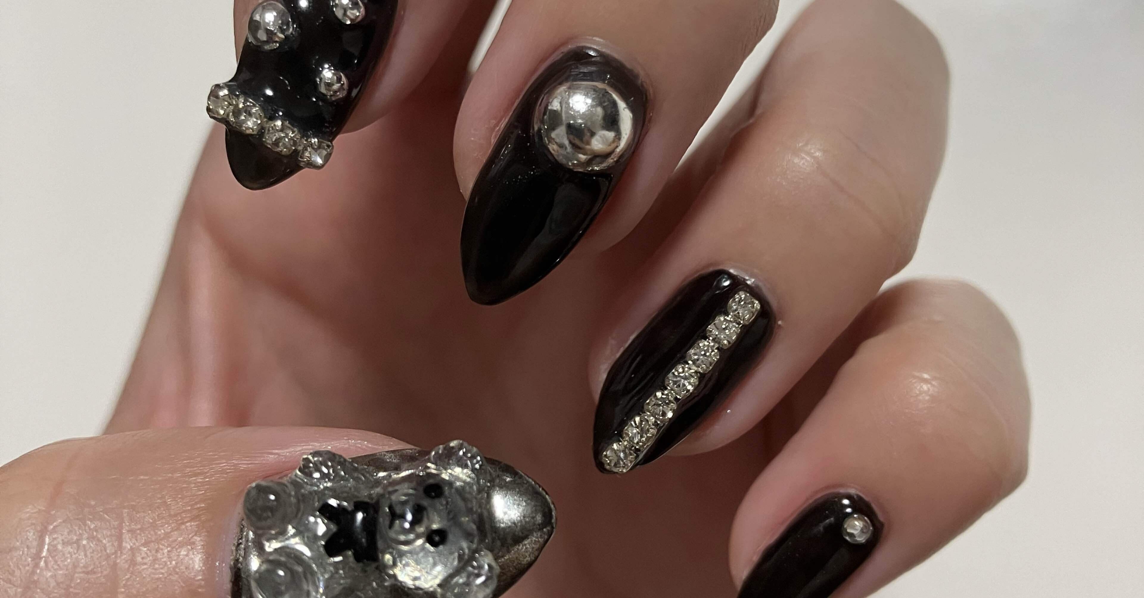 黒ネイルが1番好き｜HOMI