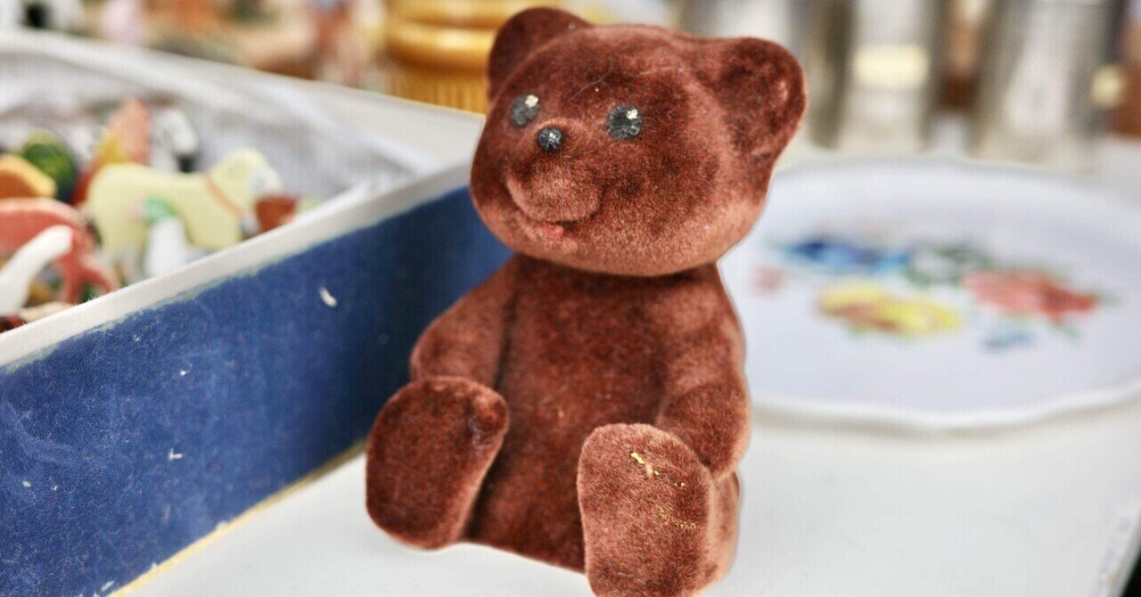 台湾の蚤の市で購入した猫の人形2 体 台湾の蚤の市で購入した猫の人形2 体