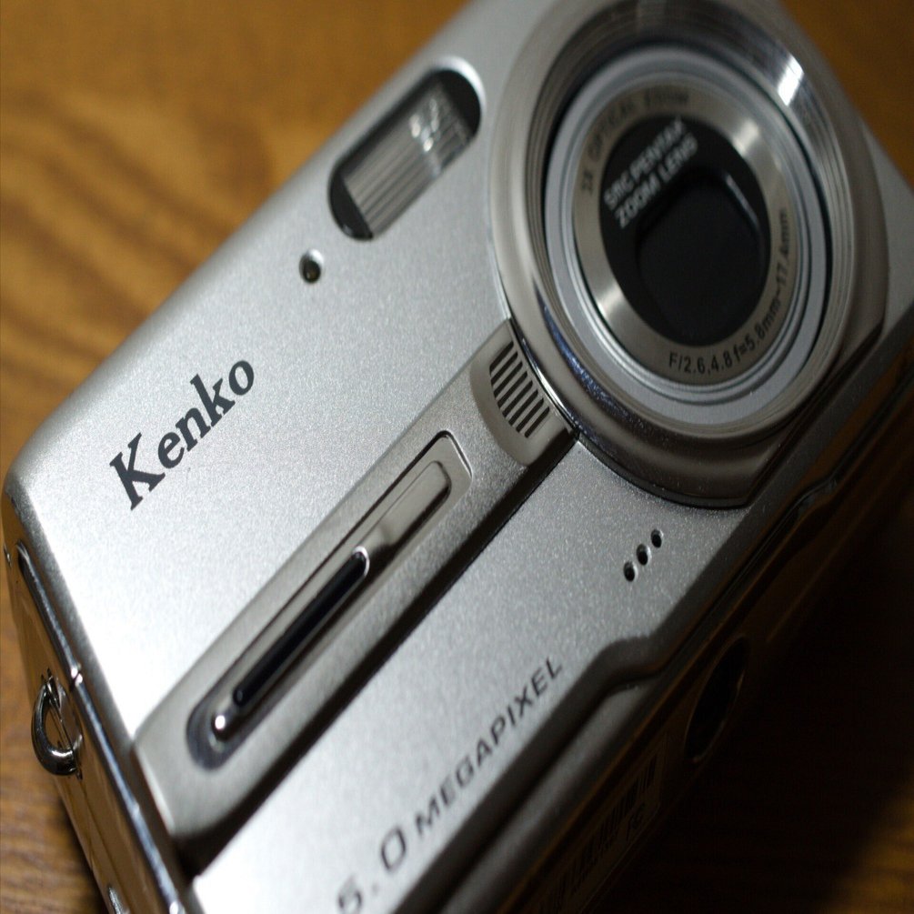謎なオールドコンデジKenko DSC526｜kimi