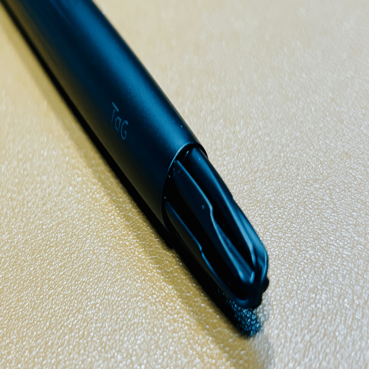 万年筆】潜水艦モチーフでありながら人間工学に基づいたデザイン。その